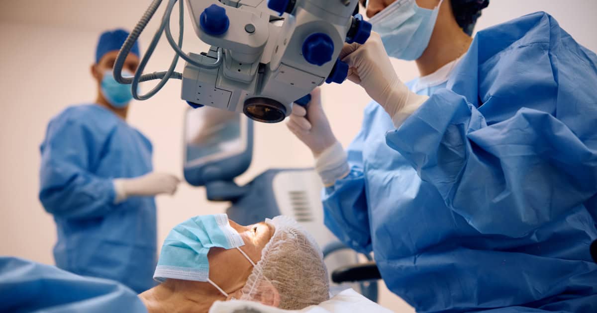 جراحة الشبكية والجسم الزجاجي Vitrectomy